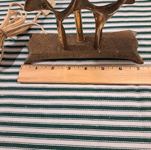 Vtg Brass Electric Menorah with Star of David 12.5" wide by 10.5" tall - Picture 4 of 16